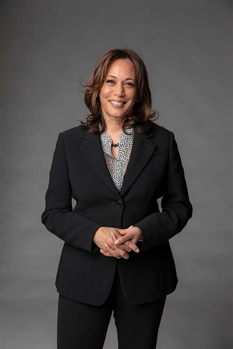 Kamala Harris: Who She Is and What She Stands For - The New York Times