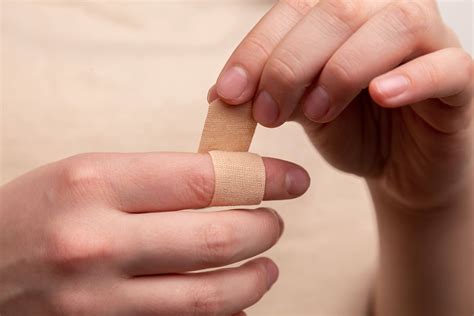 Dislocated Finger Treatment - Trained Physio and Fitness Perth