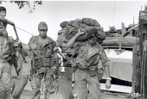 Portuguese soldiers in the not so known Portuguese-African Colonial war in 1972. | Angola ...