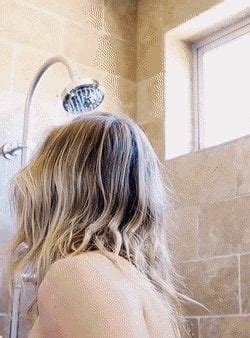 Brie Larson in the shower : Celebs