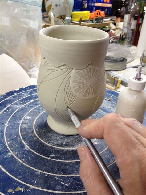 Decoration Techniques for Monochrome Work | Pottery designs, Ceramic decor, Decorative pottery