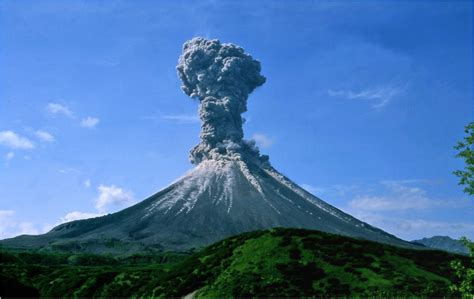 Mt Pinatubo 1991 - Volcanoes and Earthquakes: MED