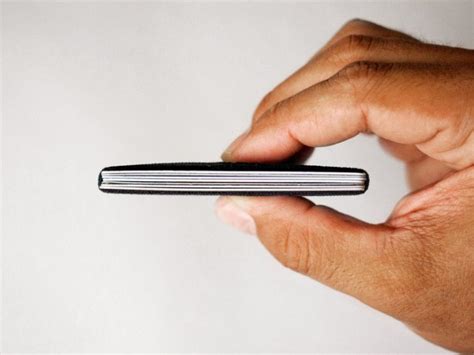 Slim, A Super Thin Wallet for Minimalists