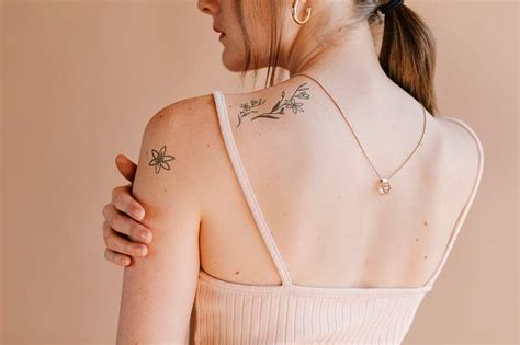 Woman Tattooed Images | Free Photos, PNG Stickers, Wallpapers & Backgrounds - rawpixel