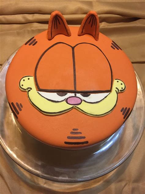 GARFIELD CAKE! Loved doing it!! | Garfield cake, Just cakes, Cake