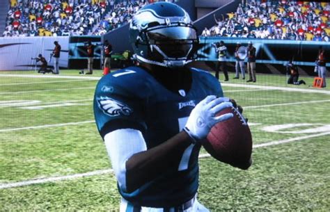 Michael Vick Says He Wants to Be On the Cover of 'Madden 2012' | Complex