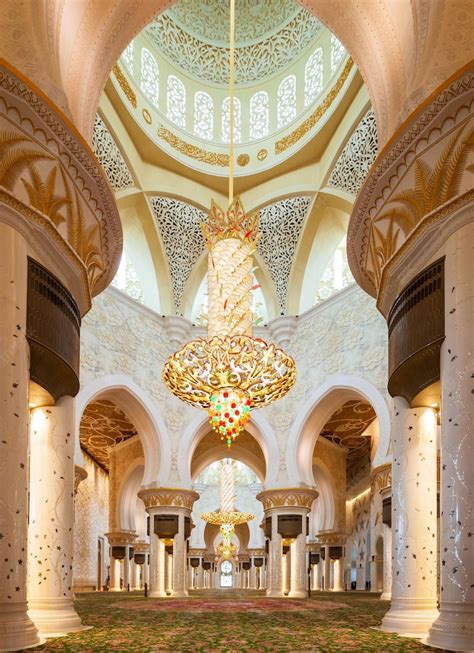 Premium Photo | Sheikh zayed grand mosque interior