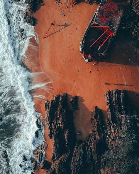 Waves Crashing on a Beach · Free Stock Photo