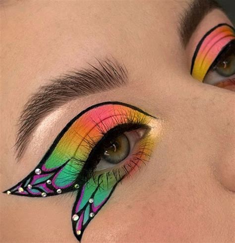 40+ Trendy Eyeshadow Looks : Colourful Butterfly Wings