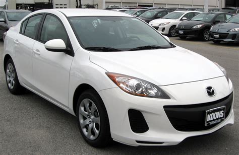 File:2012 Mazda3 i Sport sedan -- 11-10-2011.jpg - Wikipedia