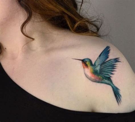 tattoo colibri | Bird tattoos for women, Bird shoulder tattoos, Tattoos