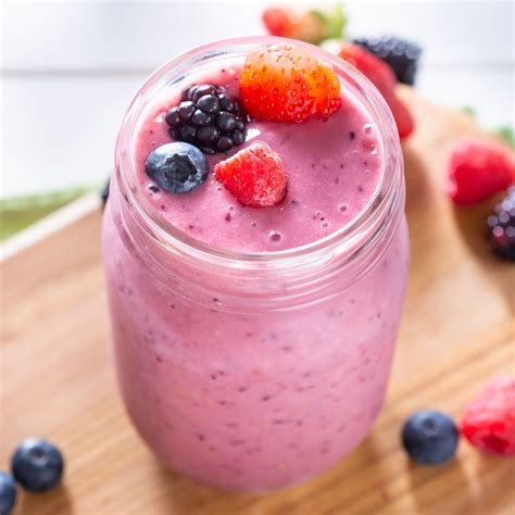 Berry Buttermilk Smoothie | Babaganosh