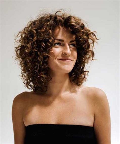 25 Amazing Curly Hairstyles To Try This Year - Feed Inspiration