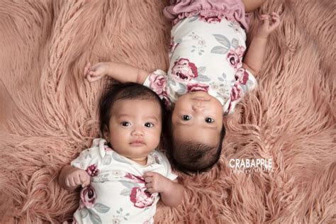 Twin Baby Pictures :: 3 Month Old K & T · Crabapple Photography