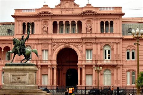 Casa Rosada: Visit Argentina's Beautiful Presidential Palace