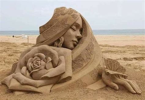 Martine Vermeulen | Beach sand art, Sand sculptures, Sand art