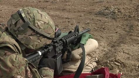 Shooting the M4 Carbine in Afghanistan - YouTube