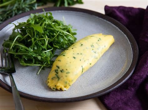 The Foolproof Steps to Making a Perfect French Omelette at Home ...