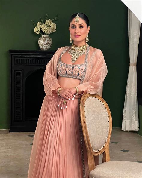 Kareena Kapoor Khan in Rs 78k peach lehenga gives a modish twist to wedding fashion. Pics ...