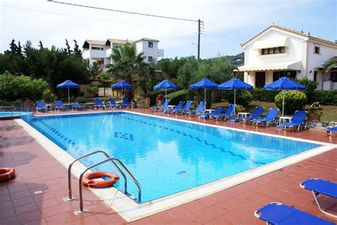 Ionio holidays: Marina Swimming Pool