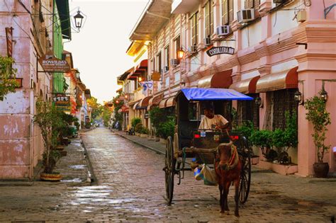 Vigan, Philippines - Kalesa - Frederico Domondon