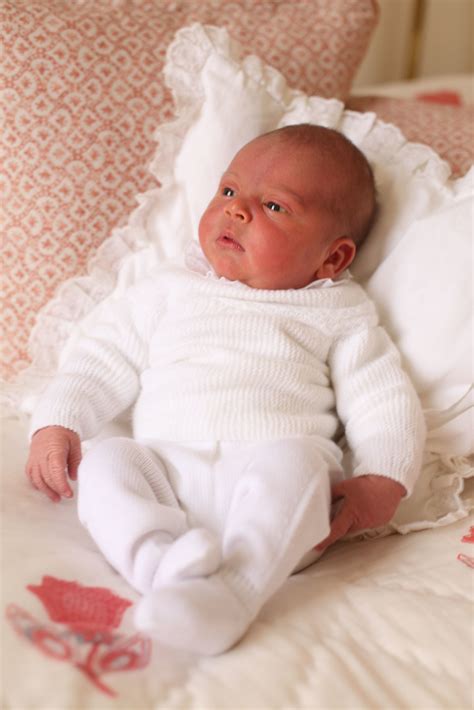 First Official Photos of Prince Louis (Taken by... - Drag News