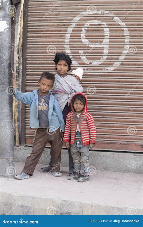 Poor Young Children in India Editorial Photo - Image of beggar, asian: 59897196