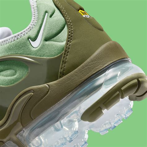 Nike Vapormax Plus "Green Olive" FD0779-386 | SneakerNews.com