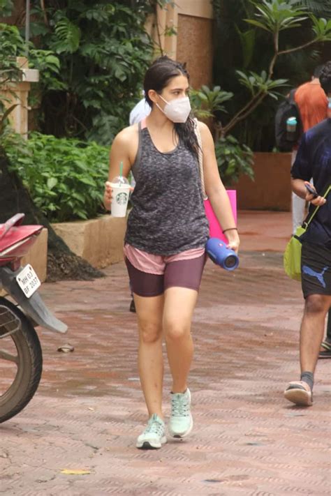 Sara Ali Khan spotted post her workout session - In pics! | News | Zee News