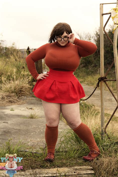 Velma Dinkley by underbust on DeviantArt