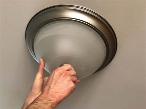 How To Remove Round Bathroom Light Cover – Rispa