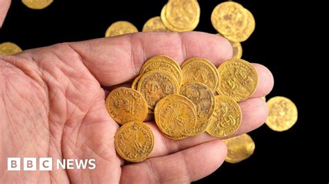 Gold coins hidden in 7th Century found in wall