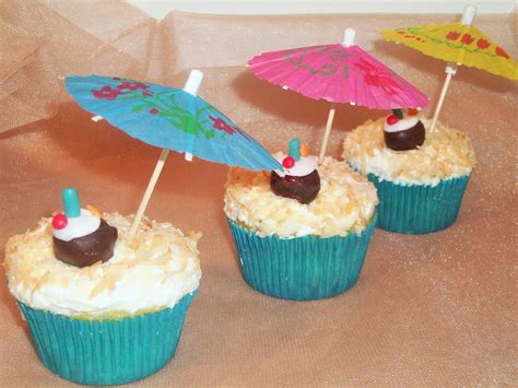Pina Colada Cupcakes – cupcake-ave.com