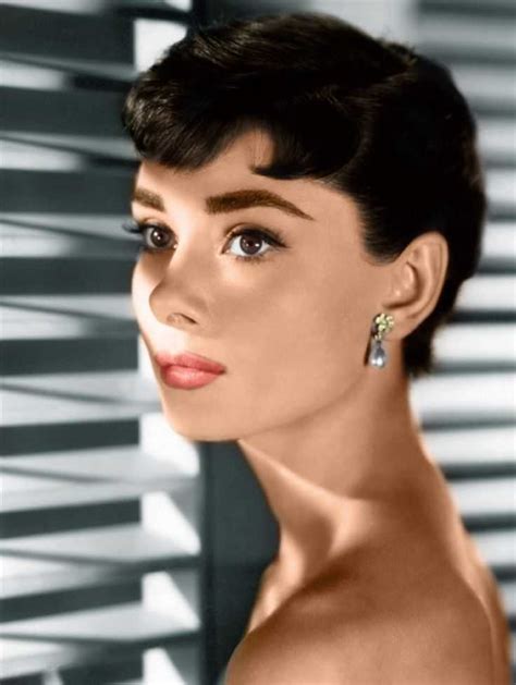 How to Get Perfect Audrey Hepburn Eyebrows!