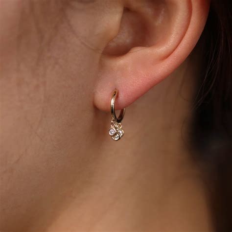 Share more than 76 huggie drop earrings latest - esthdonghoadian