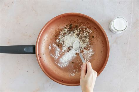 How to Remove Burnt Food From Pots and Pans