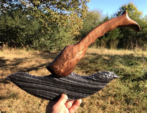 Pin by Daniel Hathaway on Stone Work | Obsidian knife, Flint knapping, Stone work