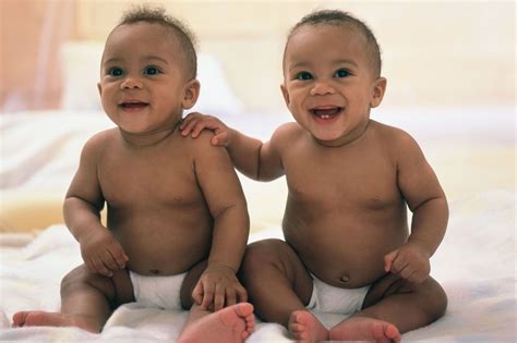 17 Things Only Moms of Twins Understand | Black twin babies, Twin baby boys, Cute black babies