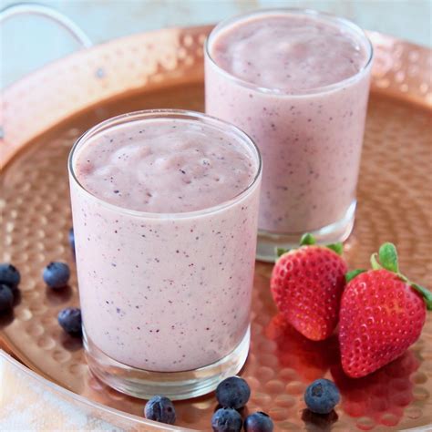 This heart healthy smoothie recipe is perfect for busy mornings! It's ...