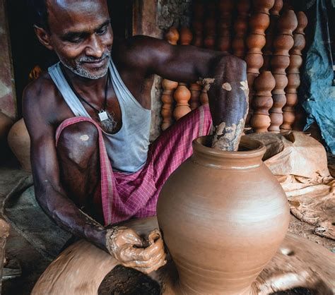Indian Pottery - Spinning a Tale of Utility and Art