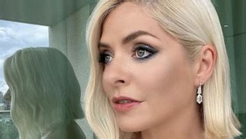 Holly Willoughby's £4 mascara revealed - and you should see her lashes | HELLO!