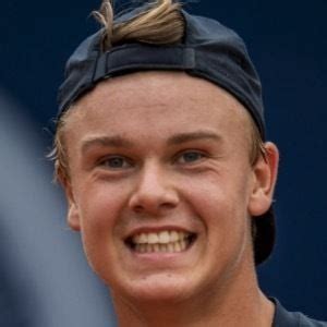 Holger Rune - Age, Family, Bio | Famous Birthdays