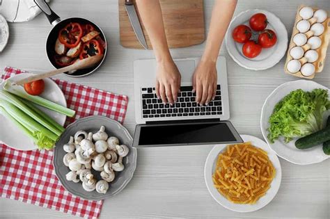 Top 6 Tips for Starting a Food Blog Like a Pro - Tastemaker Conference