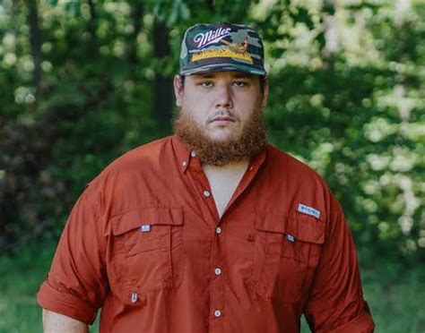 Luke Combs Net Worth, Dad, Mom, Birthday, Bio, Wife, Height