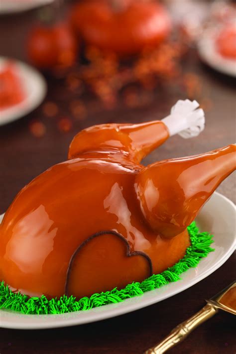 You can buy an ice cream cake that looks just like a Thanksgiving turkey