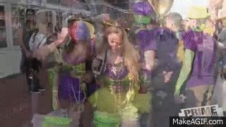 Mardi Gras Madness - New Orleans on Make a GIF