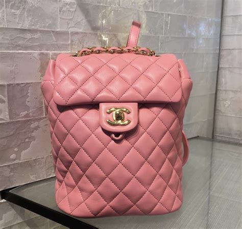 Pink Chanel backpack | Pink chanel, Chanel bag, Luxury bags