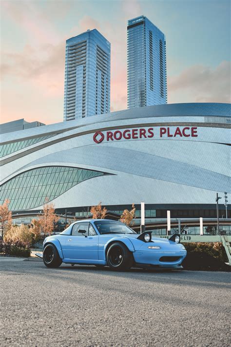 Little car, big city : r/Miata