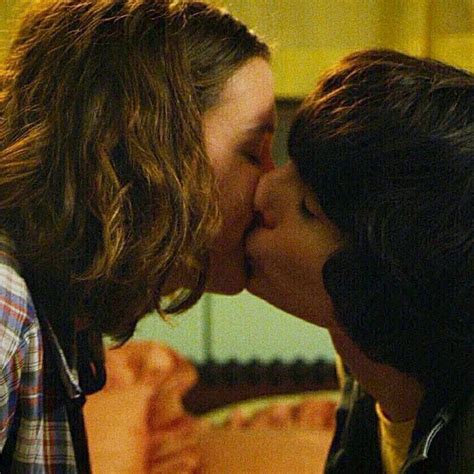 Mileven kiss season 3 | Stranger things mike, Stranger things mike ...