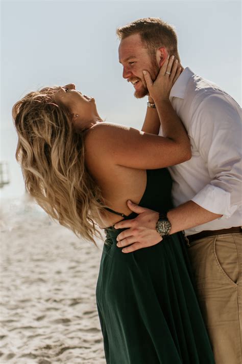 Clearwater Beach, Florida Couples session | Photographs by Teresa